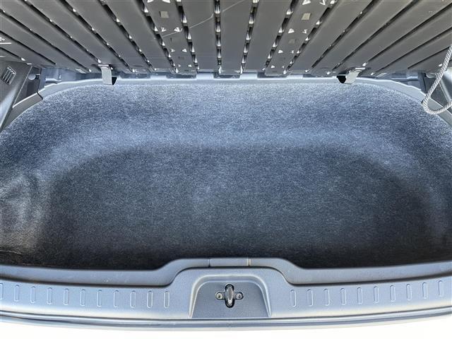 セレナ ハイウェイスター　Ｓ－ハイブリッド　エマージェンシーブレーキ　車線逸脱警報　社外ＳＤナビ　バックカメラ　両後パワースライドドア　インテリジェントキー　クルーズコントロール　純正ＬＥＤヘッドライト　フォグランプ　純正１６インチアルミ（41枚目）