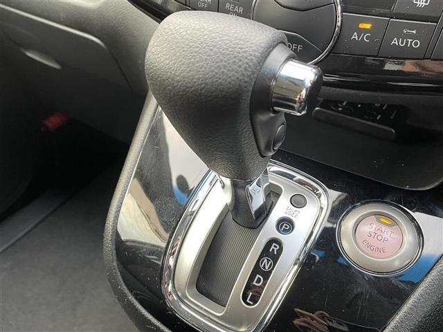 セレナ ハイウェイスターＶエアロモード＋セフティＳＨＶＡセフ　ＩＭＰＵＬ仕様　ＩＭＰＵＬエアロ　ＩＭＰＵＬマフラー　ＩＭＰＵＬ１８インチアルミ　エマージェンシーブレーキ　アラウンドビューカメラ　フリップダウンモニター　両後パワスラ　クルコン　インテリジェントキー（9枚目）