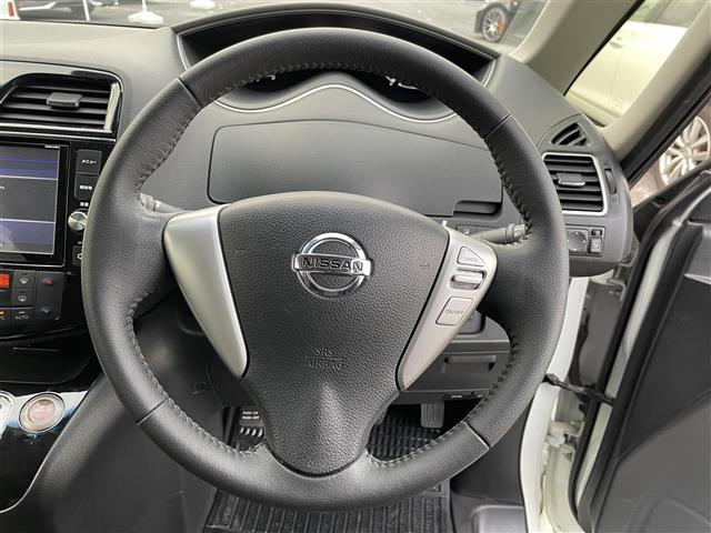 セレナ ハイウェイスターＶエアロモード＋セフティＳＨＶＡセフ　ＩＭＰＵＬ仕様　ＩＭＰＵＬエアロ　ＩＭＰＵＬマフラー　ＩＭＰＵＬ１８インチアルミ　エマージェンシーブレーキ　アラウンドビューカメラ　フリップダウンモニター　両後パワスラ　クルコン　インテリジェントキー（14枚目）