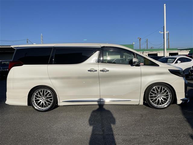 アルファード 2.5S Cパッケージ モデリスタエアロ モデリスタシグネチャーイルミブレード 純正9インチナビ フリップダウンモニター サンルーフ 黒革シート 両後パワースライド パワーバックドア デジタルインナーミラー 21インチアルミ(32枚目)