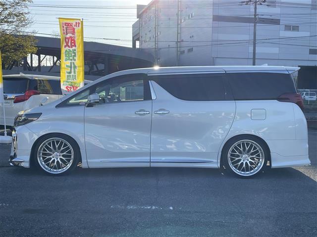 アルファード 2.5S Cパッケージ モデリスタエアロ モデリスタシグネチャーイルミブレード 純正9インチナビ フリップダウンモニター サンルーフ 黒革シート 両後パワースライド パワーバックドア デジタルインナーミラー 21インチアルミ(33枚目)
