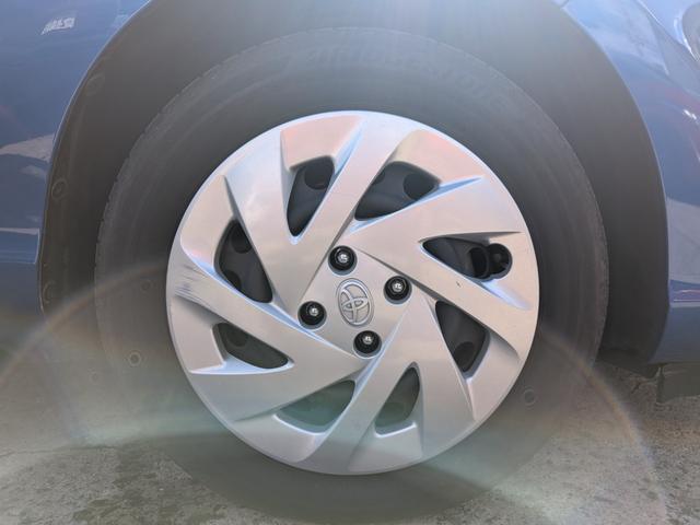 アクア G セーフティセンスC 10系後期型 車庫保管 禁煙車 スマートキー 純正7型ナビ Bluetooth接続 Bカメラ ドラレコ ETC 2オーナー スペアキー スタッドレスタイヤ付き スペアタイヤ(24枚目)