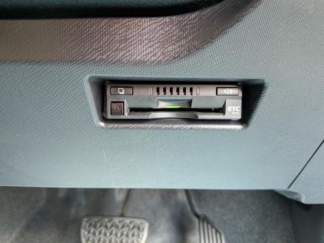 アクア G セーフティセンスC 10系後期型 車庫保管 禁煙車 スマートキー 純正7型ナビ Bluetooth接続 Bカメラ ドラレコ ETC 2オーナー スペアキー スタッドレスタイヤ付き スペアタイヤ(41枚目)