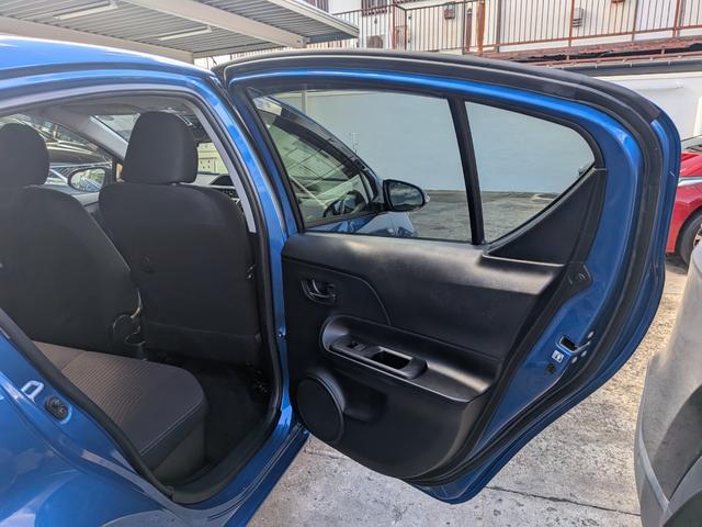 アクア G セーフティセンスC 10系後期型 車庫保管 禁煙車 スマートキー 純正7型ナビ Bluetooth接続 Bカメラ ドラレコ ETC 2オーナー スペアキー スタッドレスタイヤ付き スペアタイヤ(44枚目)