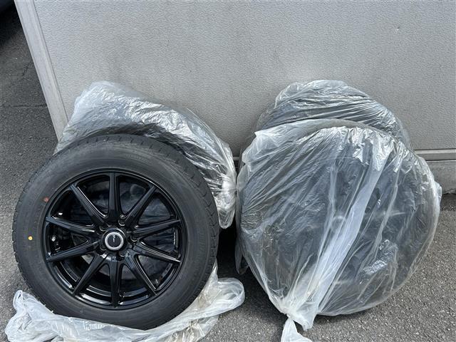 カローラクロス ハイブリッド S ワンオーナー/純正ナビ(フルセグTV/Bluetooth/FM/AM/USB)/純正フロアマット/ETC/ブラインドスポットモニター/追従ありクルーズコントロール/積み込み社外冬タイヤセット(4枚目)