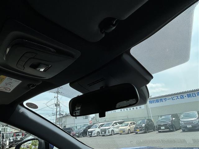 カローラクロス ハイブリッド S ワンオーナー/純正ナビ(フルセグTV/Bluetooth/FM/AM/USB)/純正フロアマット/ETC/ブラインドスポットモニター/追従ありクルーズコントロール/積み込み社外冬タイヤセット(5枚目)
