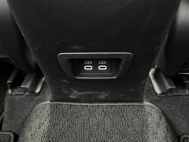 カローラクロス ハイブリッド S ワンオーナー/純正ナビ(フルセグTV/Bluetooth/FM/AM/USB)/純正フロアマット/ETC/ブラインドスポットモニター/追従ありクルーズコントロール/積み込み社外冬タイヤセット(21枚目)