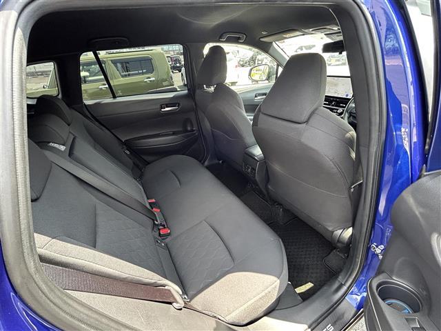 カローラクロス ハイブリッド S ワンオーナー/純正ナビ(フルセグTV/Bluetooth/FM/AM/USB)/純正フロアマット/ETC/ブラインドスポットモニター/追従ありクルーズコントロール/積み込み社外冬タイヤセット(24枚目)