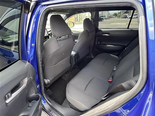 カローラクロス ハイブリッド S ワンオーナー/純正ナビ(フルセグTV/Bluetooth/FM/AM/USB)/純正フロアマット/ETC/ブラインドスポットモニター/追従ありクルーズコントロール/積み込み社外冬タイヤセット(26枚目)