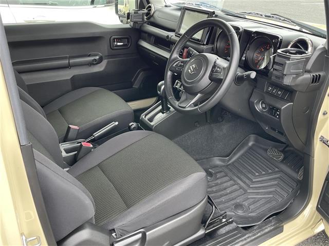 ジムニー ＸＣ　純正ナビゲーション／バックカメラ／ビルトインＥＴＣ２．０／前席シートヒーター／デュアルセンサーブレーキサポート／車線逸脱警報／クルーズコントロール／ステアリングリモコン／ＬＥＤオートライト（19枚目）