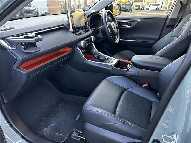 ＲＡＶ４ アドベンチャー　純正ディスプレイオーディオ／パノラミックビューモニター／ビルトインＥＴＣ２．０／前席シートヒーター／前席ベンチレーション／ステアリングヒーター／プリクラッシュセーフティ／レーダークルーズコントロール（22枚目）
