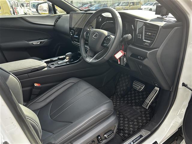 NX NX350h Fスポーツ 禁煙車/サンルーフ/純正ナビ/レザーシート/前席パワーシート/全席シートヒーター/前席エアシート/ヘッドアップディスプレイ/パノラミックビューモニター/LEDオートライト/オートハイビーム/ETC(22枚目)
