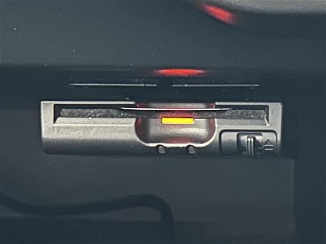 ノート ｅ－パワー　Ｘ　純正ナビゲーション／アラウンドビューモニター／ＥＴＣ／ドライブレコーダー／衝突被害軽減ブレーキ／レーンキープアシスト／アイドリングストップ／ＬＥＤオートライト／純正フロアマット／純正ドアバイザー（18枚目）