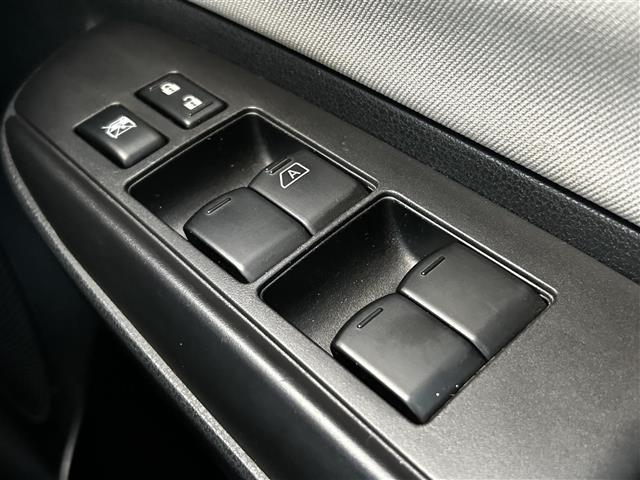 ノート ｅ－パワー　Ｘ　純正ナビゲーション／アラウンドビューモニター／ＥＴＣ／ドライブレコーダー／衝突被害軽減ブレーキ／レーンキープアシスト／アイドリングストップ／ＬＥＤオートライト／純正フロアマット／純正ドアバイザー（19枚目）