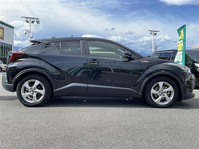 店頭販売もしておりますので、先に在庫が無くなってしまうこともございます。気になる車はまずはお問い合わせください！