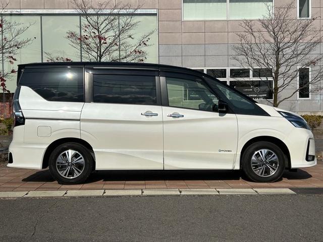 セレナ ｅ－パワー　ハイウェイスター　ワンオーナー／純正ナビゲーション／バックカメラ／フルセグＴＶ／両側スライドドア／クルーズコントロール／エマージェンシーブレーキ／車線逸脱警報／車線逸脱防止支援／後側方車両検知警報（39枚目）