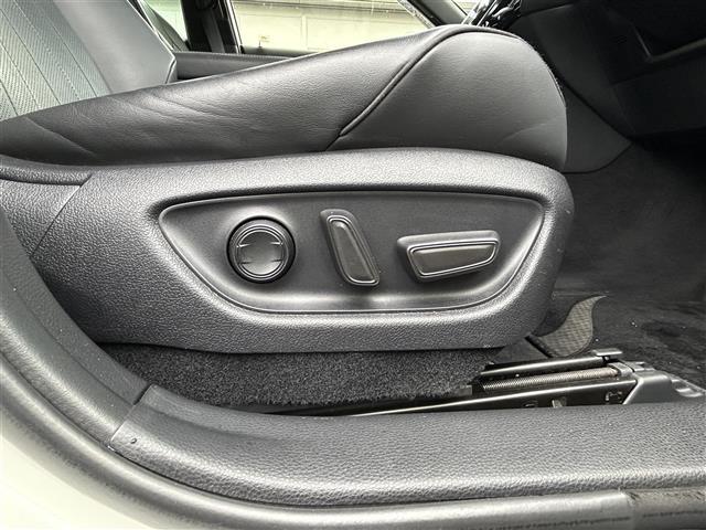 クラウンハイブリッド Ｇ－エグゼクティブ　禁煙車／純正ナビゲーション／パノラミックビューモニタードライブレコーダー／ビルトインＥＴＣ２．０／全席シートヒーター／前席ベンチレーション／プリクラッシュセーフティ／レーダークルーズコントロール（6枚目）