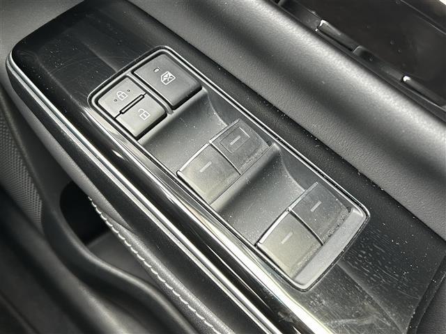 クラウンハイブリッド Ｇ－エグゼクティブ　禁煙車／純正ナビゲーション／パノラミックビューモニタードライブレコーダー／ビルトインＥＴＣ２．０／全席シートヒーター／前席ベンチレーション／プリクラッシュセーフティ／レーダークルーズコントロール（15枚目）