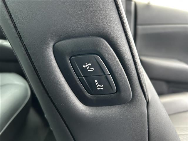 クラウンハイブリッド Ｇ－エグゼクティブ　禁煙車／純正ナビゲーション／パノラミックビューモニタードライブレコーダー／ビルトインＥＴＣ２．０／全席シートヒーター／前席ベンチレーション／プリクラッシュセーフティ／レーダークルーズコントロール（18枚目）