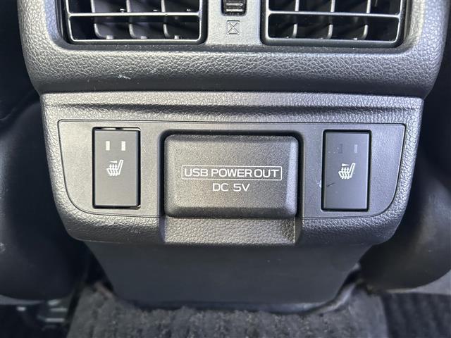 レガシィＢ４ ベースグレード　禁煙車／純正ナビゲーション／バックカメラ／ビルトインＥＴＣ／ドライブレコーダー／全席シートヒーター／ステアリングヒーター／プリクラッシュブレーキ制御／クルーズコントロール／アクティブレーンキープ（18枚目）