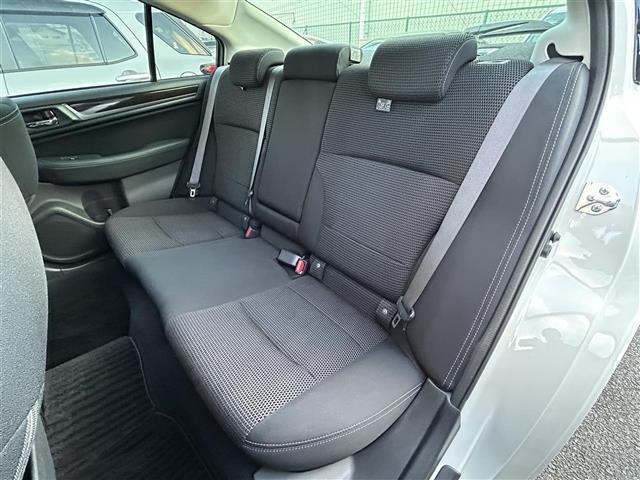 レガシィＢ４ ベースグレード　禁煙車／純正ナビゲーション／バックカメラ／ビルトインＥＴＣ／ドライブレコーダー／全席シートヒーター／ステアリングヒーター／プリクラッシュブレーキ制御／クルーズコントロール／アクティブレーンキープ（30枚目）