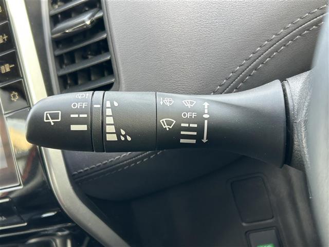 セレナ ハイウェイスターＶ　純正ナビゲーション／アラウンドビューモニター／ドライブレコーダー／ビルトインＥＴＣ／プロパイロット／インテリジェントエマージェンシーブレーキ／インテリジェントＦＣＷ／インテリジェントＢＳＩ（12枚目）