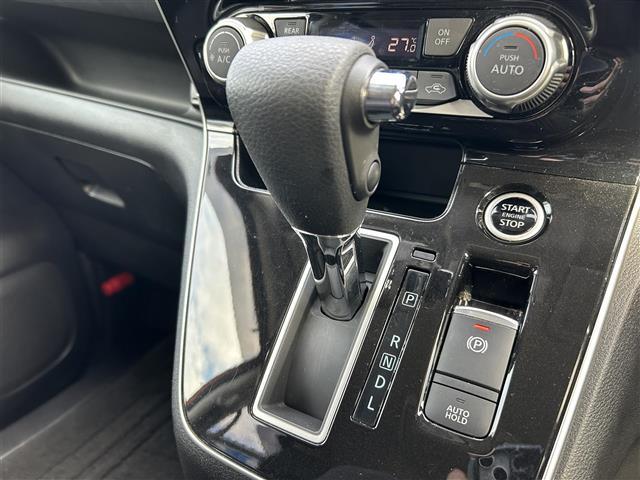 セレナ ハイウェイスターＶ　純正ナビゲーション／アラウンドビューモニター／ドライブレコーダー／ビルトインＥＴＣ／プロパイロット／インテリジェントエマージェンシーブレーキ／インテリジェントＦＣＷ／インテリジェントＢＳＩ（15枚目）