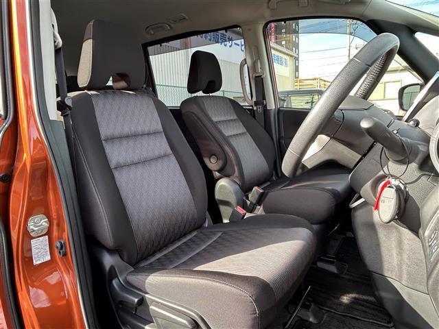 セレナ ハイウェイスターＶ　純正ナビゲーション／アラウンドビューモニター／ドライブレコーダー／ビルトインＥＴＣ／プロパイロット／インテリジェントエマージェンシーブレーキ／インテリジェントＦＣＷ／インテリジェントＢＳＩ（20枚目）