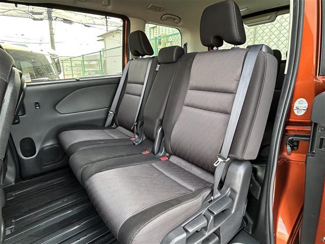 セレナ ハイウェイスターＶ　純正ナビゲーション／アラウンドビューモニター／ドライブレコーダー／ビルトインＥＴＣ／プロパイロット／インテリジェントエマージェンシーブレーキ／インテリジェントＦＣＷ／インテリジェントＢＳＩ（27枚目）