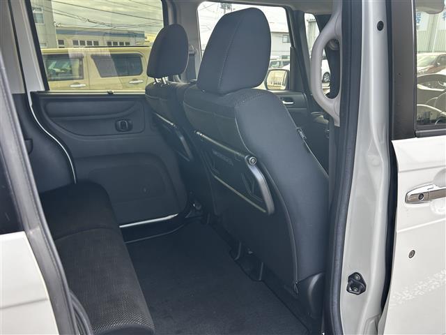 Ｎ－ＢＯＸ Ｇ　ターボＳＳパッケージ　純正ナビゲーション／バックカメラ／ビルトインＥＴＣ／両側電動スライドドア／前席シートヒーター／クルーズコントロール／パドルシフト／シートバックテーブル／リアドアシェード／スタドッレスセット車載（25枚目）