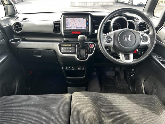 Ｎ－ＢＯＸ Ｇ　ターボＳＳパッケージ　純正ナビゲーション／バックカメラ／ビルトインＥＴＣ／両側電動スライドドア／前席シートヒーター／クルーズコントロール／パドルシフト／シートバックテーブル／リアドアシェード／スタドッレスセット車載（42枚目）