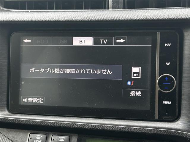 アクア G 純正ナビゲーション/バックカメラ/ETC・前席シートヒーター/ステアリングリモコン/LEDオートライト/アイドリングストップ/純正フロアマット/ドアバイザー(4枚目)