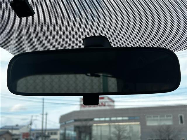 アクア G 純正ナビゲーション/バックカメラ/ETC・前席シートヒーター/ステアリングリモコン/LEDオートライト/アイドリングストップ/純正フロアマット/ドアバイザー(11枚目)