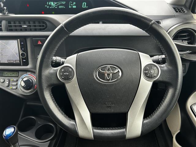 アクア G 純正ナビゲーション/バックカメラ/ETC・前席シートヒーター/ステアリングリモコン/LEDオートライト/アイドリングストップ/純正フロアマット/ドアバイザー(13枚目)