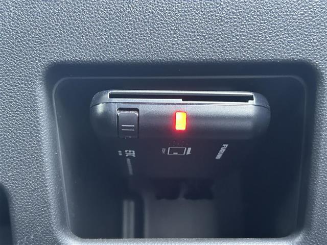 ムーヴキャンバス ＧメイクアップＶＳ　ＳＡＩＩＩ　純正ナビゲーション／パノラマモニター／純正前方ドライブレコーダー／ビルトインＥＴＣ／両側電動スライドドア／衝突警報機能／衝突回避支援ブレーキ機能／車線逸脱警報機能／誤発進抑制制御機能／オートハイビーム（4枚目）