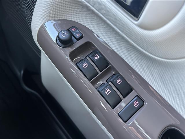 ムーヴキャンバス ＧメイクアップＶＳ　ＳＡＩＩＩ　純正ナビゲーション／パノラマモニター／純正前方ドライブレコーダー／ビルトインＥＴＣ／両側電動スライドドア／衝突警報機能／衝突回避支援ブレーキ機能／車線逸脱警報機能／誤発進抑制制御機能／オートハイビーム（14枚目）