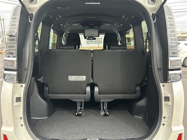 ヴォクシー ＺＳ　煌ＩＩ　純正ナビゲーション／バックカメラ／フリップダウンモニター／ビルトインＥＴＣ／前方ドライブレコーダー／両側電動スライドドア／プリクラッシュセーフティ／レーンディパーチャーアラート／先行車発進告知機能（29枚目）