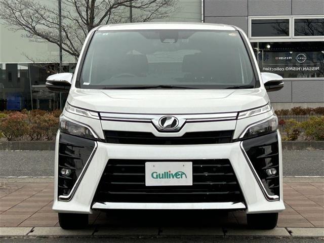 ヴォクシー ＺＳ　煌ＩＩ　純正ナビゲーション／バックカメラ／フリップダウンモニター／ビルトインＥＴＣ／前方ドライブレコーダー／両側電動スライドドア／プリクラッシュセーフティ／レーンディパーチャーアラート／先行車発進告知機能（32枚目）