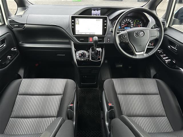 ヴォクシー ＺＳ　煌ＩＩ　純正ナビゲーション／バックカメラ／フリップダウンモニター／ビルトインＥＴＣ／前方ドライブレコーダー／両側電動スライドドア／プリクラッシュセーフティ／レーンディパーチャーアラート／先行車発進告知機能（42枚目）