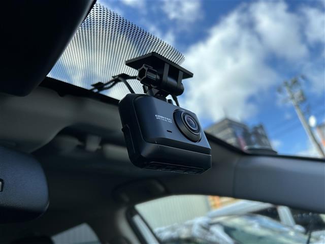 ＲＡＶ４ アドベンチャー　オフロードパッケージ　ワンオーナー衝突回避支援パッケージ　レーダークルーズコントロール　プリクラッシュセーフティ　オートマチックハイビーム　ＬＥＤヘッドライト　オートハイビーム　スマートキー　運転席パワーシート（8枚目）