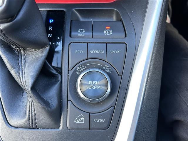 ＲＡＶ４ アドベンチャー　オフロードパッケージ　ワンオーナー衝突回避支援パッケージ　レーダークルーズコントロール　プリクラッシュセーフティ　オートマチックハイビーム　ＬＥＤヘッドライト　オートハイビーム　スマートキー　運転席パワーシート（18枚目）