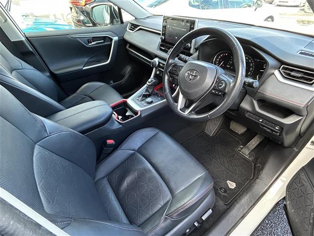 ＲＡＶ４ アドベンチャー　オフロードパッケージ　ワンオーナー衝突回避支援パッケージ　レーダークルーズコントロール　プリクラッシュセーフティ　オートマチックハイビーム　ＬＥＤヘッドライト　オートハイビーム　スマートキー　運転席パワーシート（23枚目）