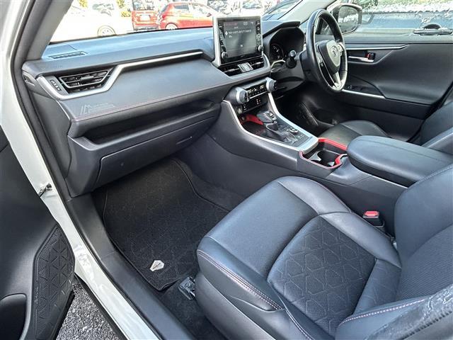 ＲＡＶ４ アドベンチャー　オフロードパッケージ　ワンオーナー衝突回避支援パッケージ　レーダークルーズコントロール　プリクラッシュセーフティ　オートマチックハイビーム　ＬＥＤヘッドライト　オートハイビーム　スマートキー　運転席パワーシート（25枚目）