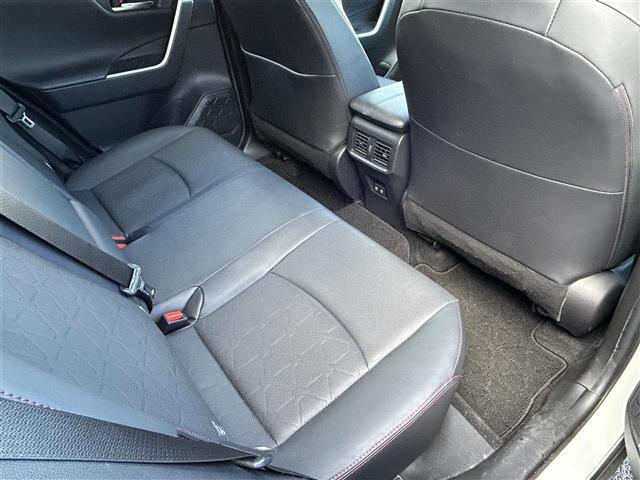 ＲＡＶ４ アドベンチャー　オフロードパッケージ　ワンオーナー衝突回避支援パッケージ　レーダークルーズコントロール　プリクラッシュセーフティ　オートマチックハイビーム　ＬＥＤヘッドライト　オートハイビーム　スマートキー　運転席パワーシート（27枚目）