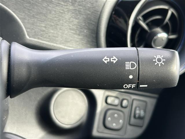 アクア S 純正ナビゲーション/バックカメラ/ビルトインETC/プリクラッシュセーフティ/レーントレーシングアシスト/LEDヘッドライト/社外フロアマット/ドアバイザー(17枚目)