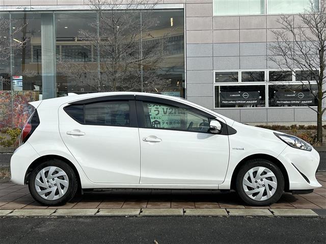 アクア S 純正ナビゲーション/バックカメラ/ビルトインETC/プリクラッシュセーフティ/レーントレーシングアシスト/LEDヘッドライト/社外フロアマット/ドアバイザー(35枚目)