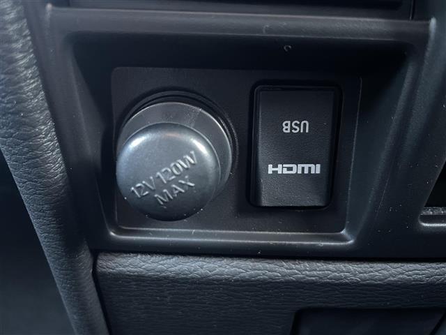 デリカＤ：５ シャモニー　４ＷＤ　登録済未使用車　プリクラッシュセーフティ　両側パワースライドドア　レーダークルーズコントロール　パワーバックドア　全方位カメラ　ハーフレザーシート　運転席パワーシート　ハーフレザーシート（9枚目）