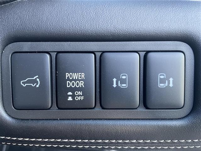 デリカＤ：５ シャモニー　４ＷＤ　登録済未使用車　プリクラッシュセーフティ　両側パワースライドドア　レーダークルーズコントロール　パワーバックドア　全方位カメラ　ハーフレザーシート　運転席パワーシート　ハーフレザーシート（12枚目）