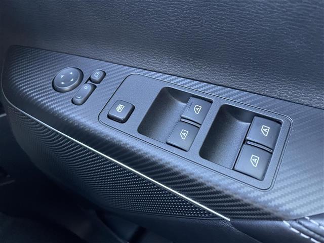 デリカＤ：５ シャモニー　４ＷＤ　登録済未使用車　プリクラッシュセーフティ　両側パワースライドドア　レーダークルーズコントロール　パワーバックドア　全方位カメラ　ハーフレザーシート　運転席パワーシート　ハーフレザーシート（14枚目）