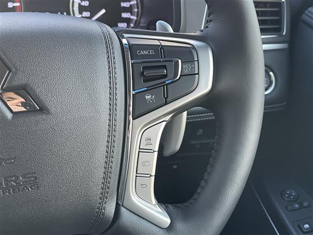 デリカＤ：５ シャモニー　４ＷＤ　登録済未使用車　プリクラッシュセーフティ　両側パワースライドドア　レーダークルーズコントロール　パワーバックドア　全方位カメラ　ハーフレザーシート　運転席パワーシート　ハーフレザーシート（20枚目）